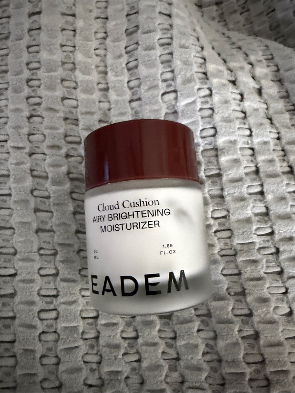 Cloud Cushion Airy Brightening Moisturizer - White with Maroon Cap